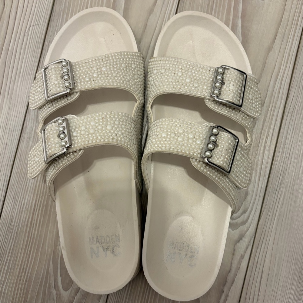 Madden NYC Pearl look Sandals